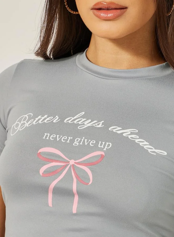Styli Graphic Print Fitted Round Neck Crop T-Shirt