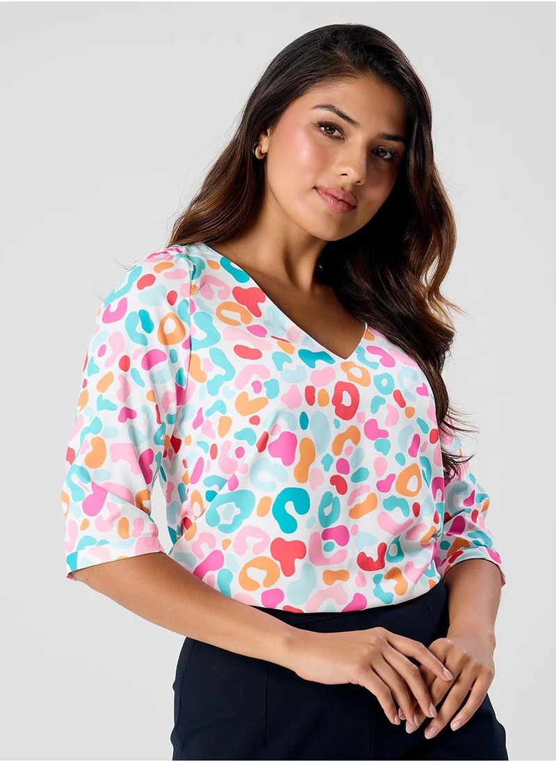 Zigzag Printed Half Sleeve Vneck Top