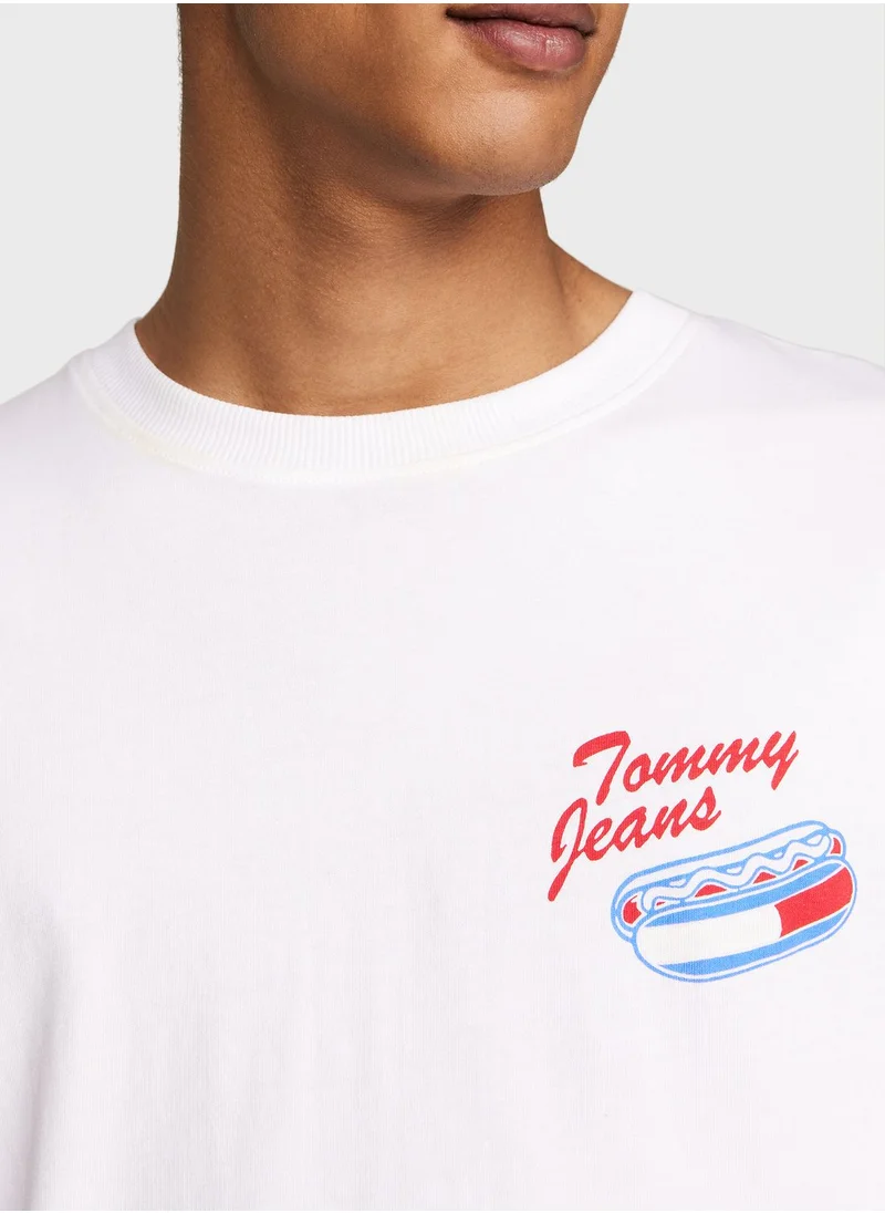 TOMMY JEANS Logo Crew Neck T-Shirt