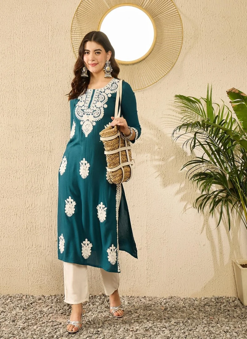زيري سوق Blue Viscose Rayon Solid Embroidered Straight Kurta