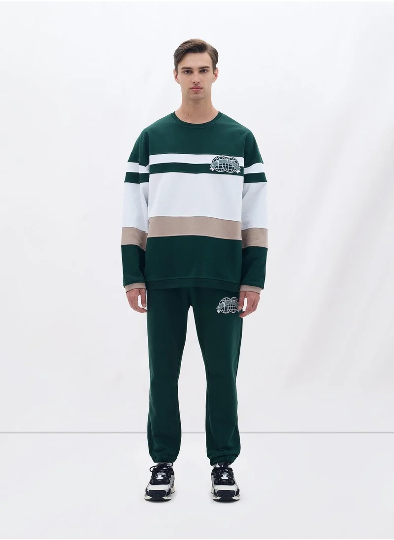 ليس بنجامنز SWEATSHIRT 002