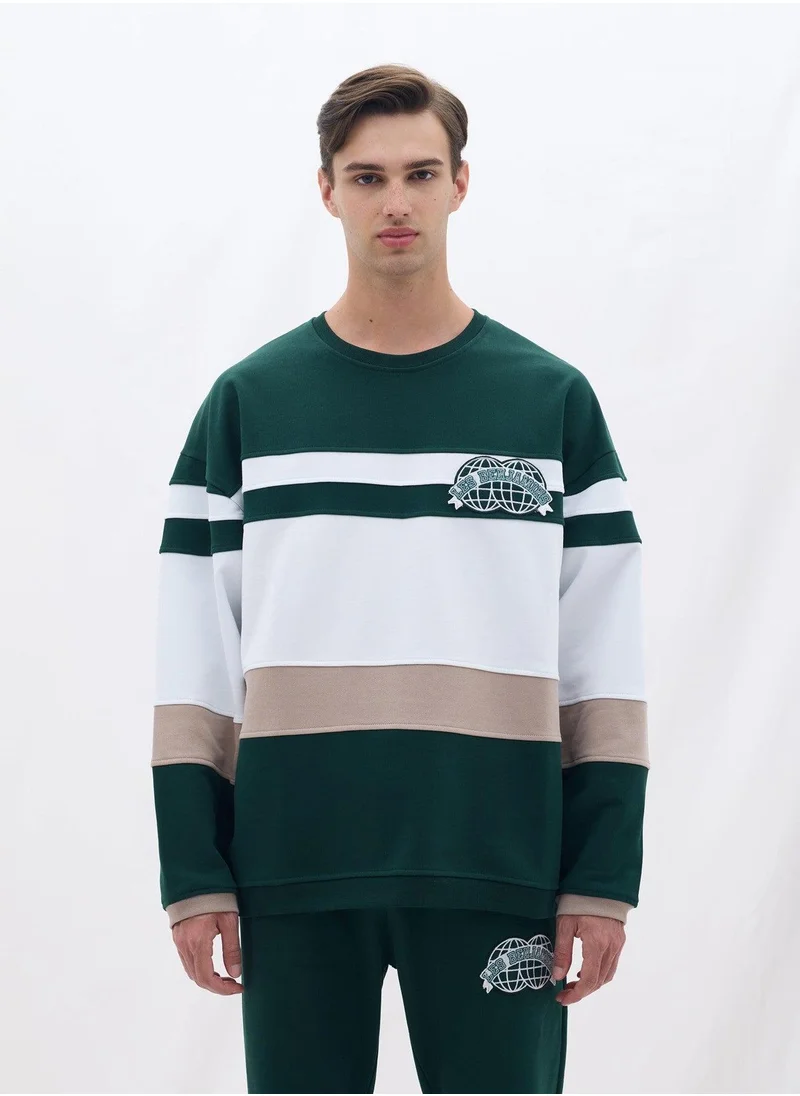 ليس بنجامنز SWEATSHIRT 002