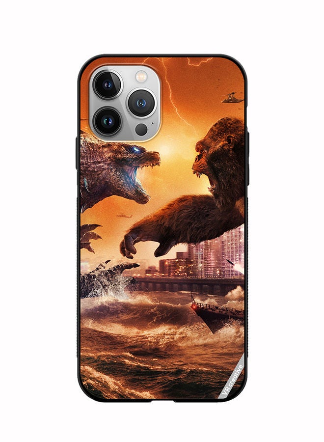 VR CREATIVE غطاء حماية لجهاز آبل آيفون 11 برو تصميم غودزيلا ضد كونغ متعدد الألوان - Image 1