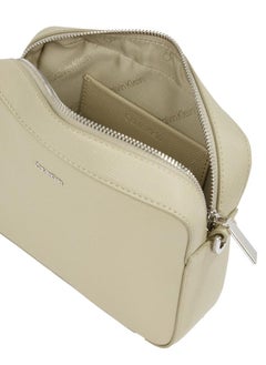 CALVIN KLEIN Must Small Crossbody  - Image 4