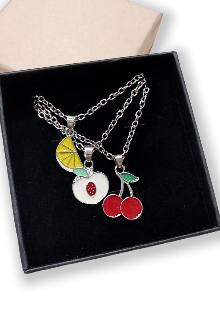 أروى لطيف الطبقات الفاكهة قلادة قلادة-الليمون ، الخوخ ، الكرز سحر متعدد الطبقات سلسلة للنساء والفتيات - Image 2