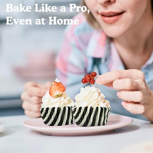Regency Wraps Greaseproof Professional Grade Baking Cups, Pack of 40, Standard Liners, Black/White Stripe, for Cupcakes, Muffins, Candy, Non Stick - Image 3