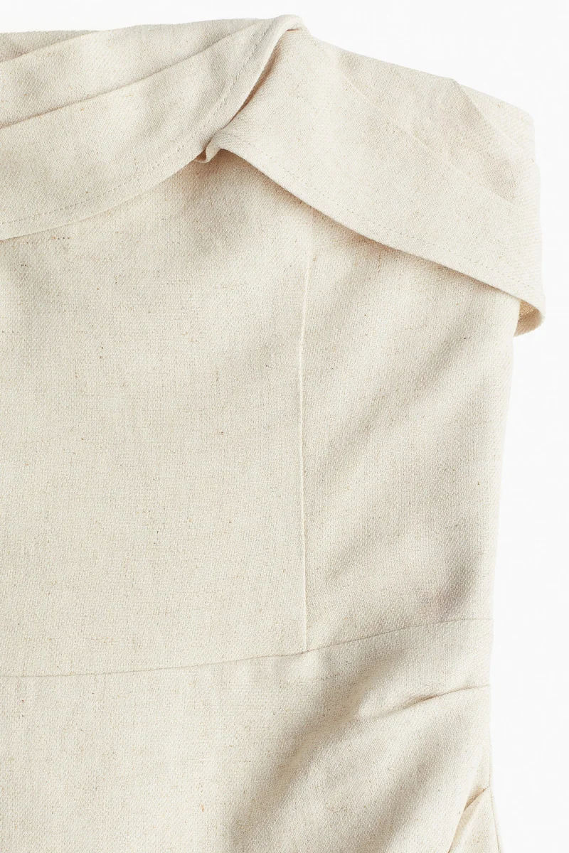 اتش اند ام فستان بربطة من مزيج الكتان