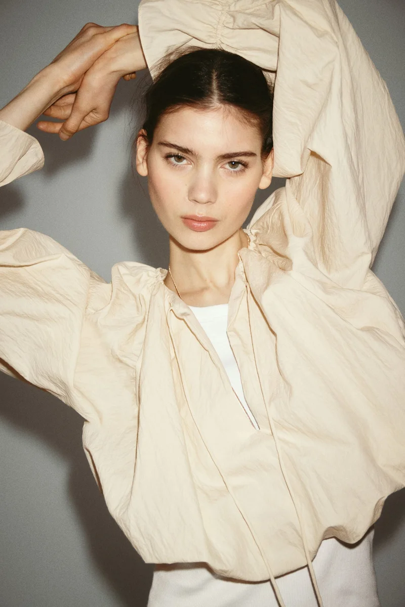 اتش اند ام بلوزة بقصّة بالون بتصميم مجعد