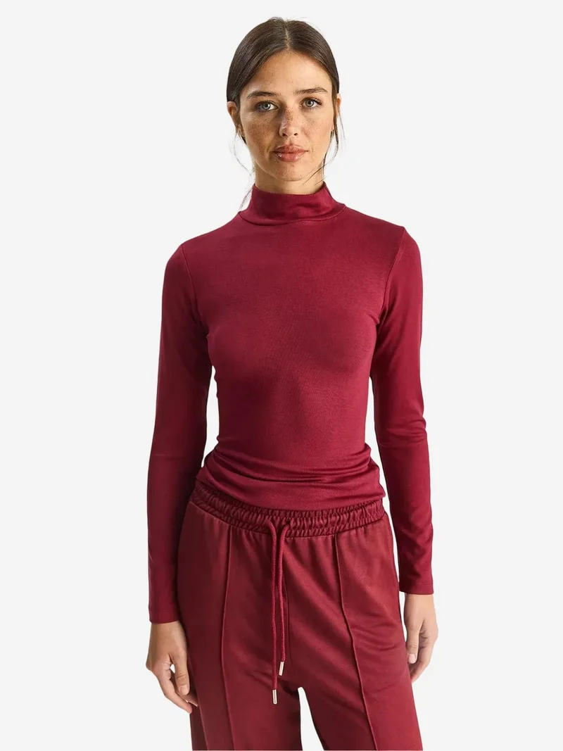 بيانكو لوتشي LUCCI Slim Fit Long Sleeve Half Turtleneck Top
