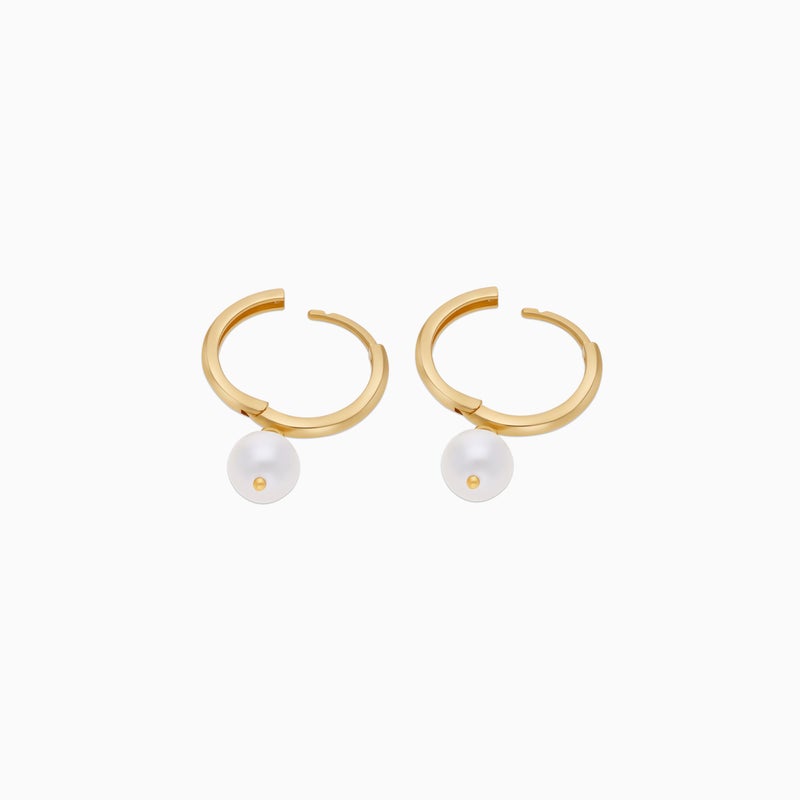 Jawhara Jewellery Danah 18K Yellow Gold Hoop Earrings with Luminous Pearl – Timeless and Elegant Design, Luxury Fine Jewelry for Women By Jawhara Jewellery - Image 3