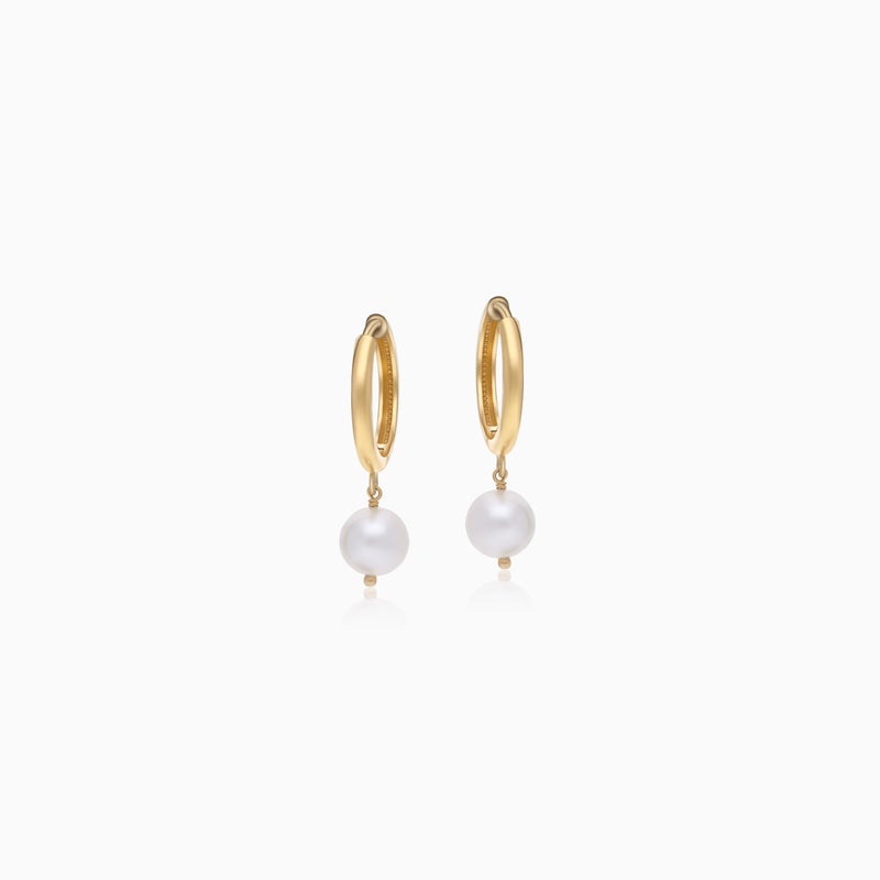 Jawhara Jewellery Danah 18K Yellow Gold Hoop Earrings with Luminous Pearl – Timeless and Elegant Design, Luxury Fine Jewelry for Women By Jawhara Jewellery - Image 4
