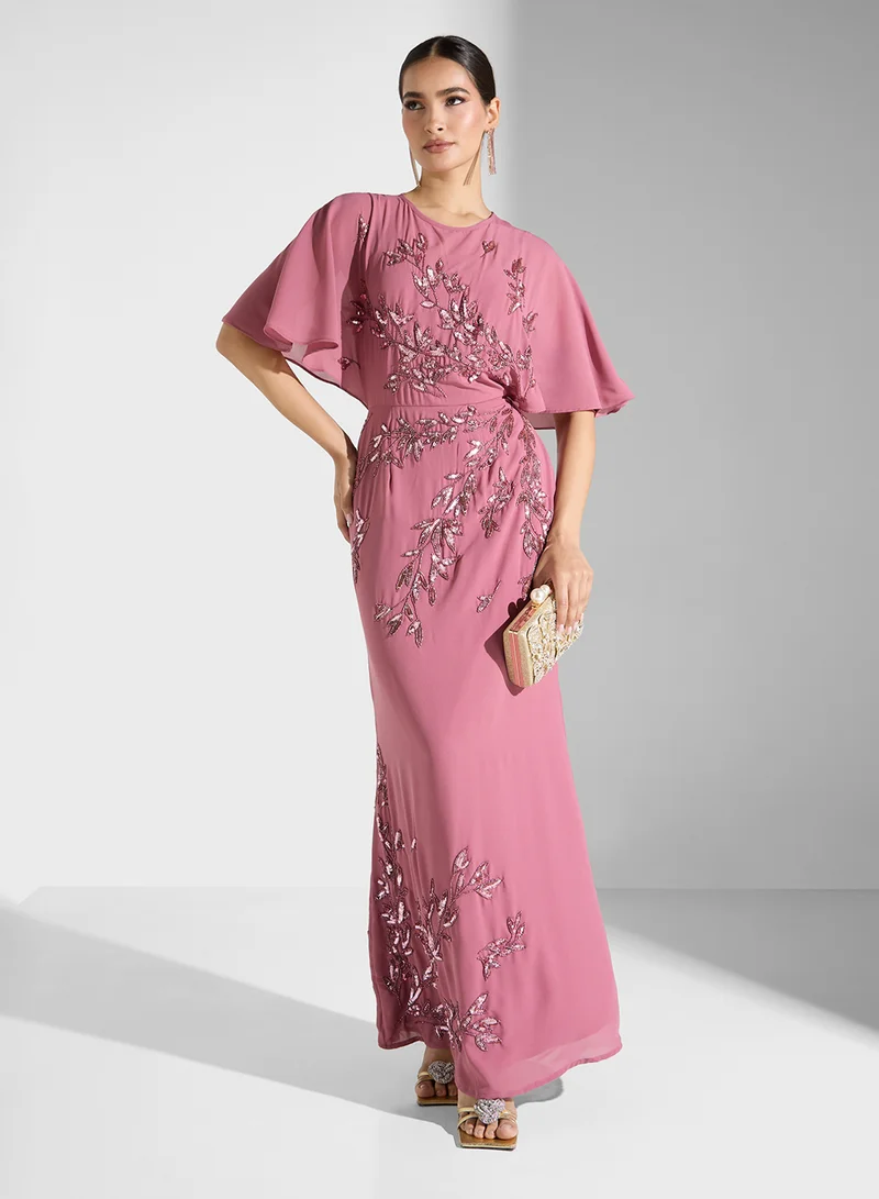 مايا Embroidered Column Dress