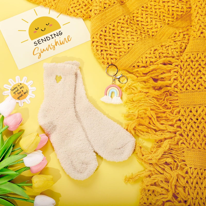 GiftPeak هدايا عيد ميلاد للنساء 11 أجهزة كمبيوتر أرسل حزمة رعاية Sunshine للنساء سلال هدايا الرعاية الذاتية للنساء للنساء الحصول على هدايا تشجيع لأختها أفضل صديق لها (أصفر) - Image 3