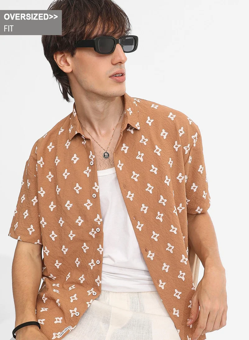 Campus Sutra Men's Tan Brown Floral-Tactile Oversized Shirt