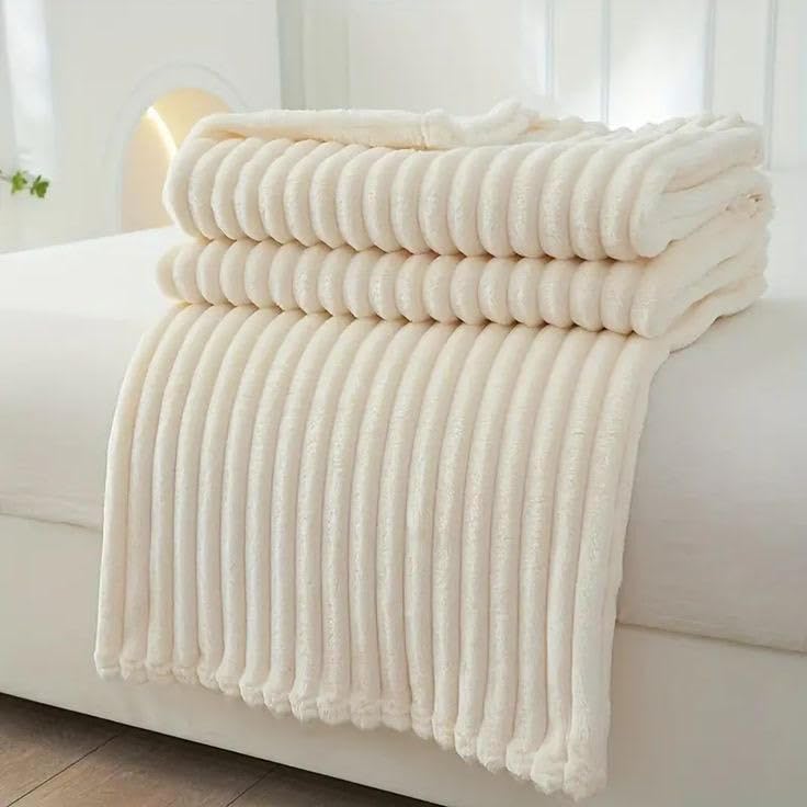 Moro Moro 3 Oversized Soft Fleece Bed Blanket With 2 Pillows - Warm, Large, Cuddly Throw for Kids 200x240cm