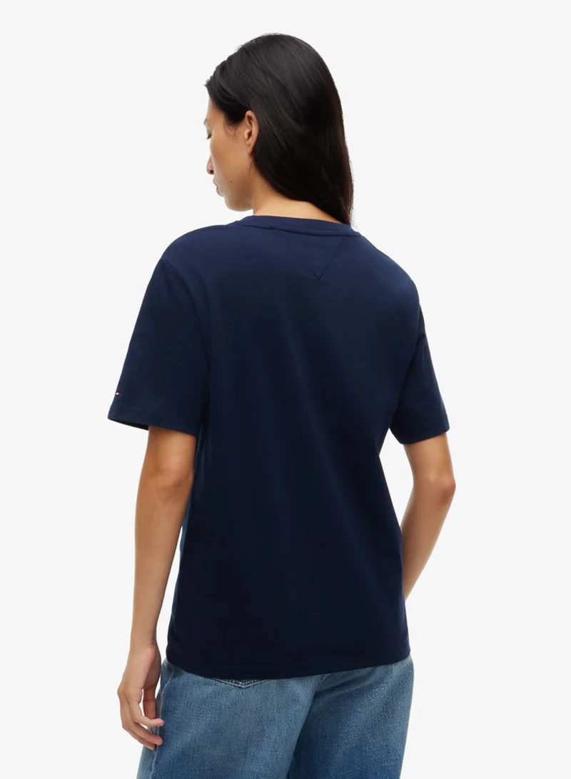 Tommy Jeans Textured Logo Relaxed Jersey T-Shirt