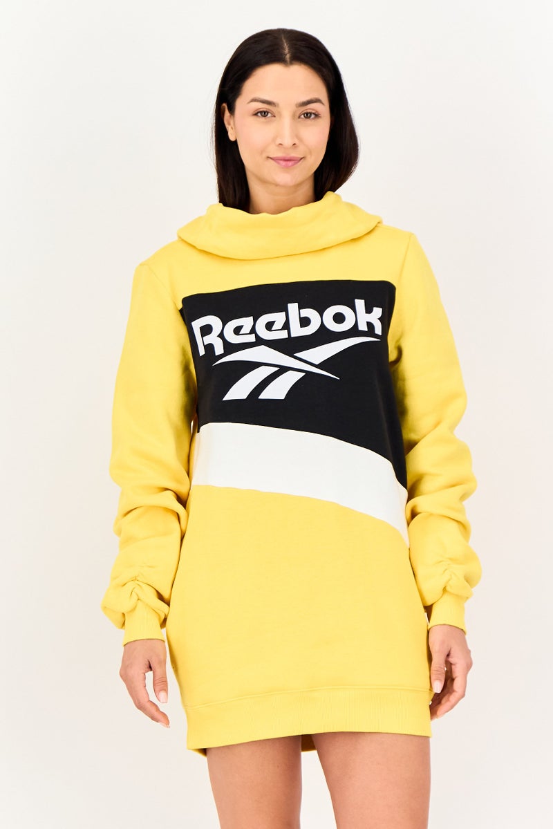 Reebok فستان رياضي نسائي بغطاء رأس مناسب للخارج، متعدد الألوان - Image 1