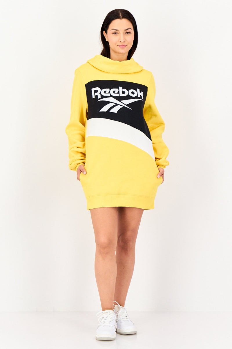 Reebok فستان رياضي نسائي بغطاء رأس مناسب للخارج، متعدد الألوان - Image 3