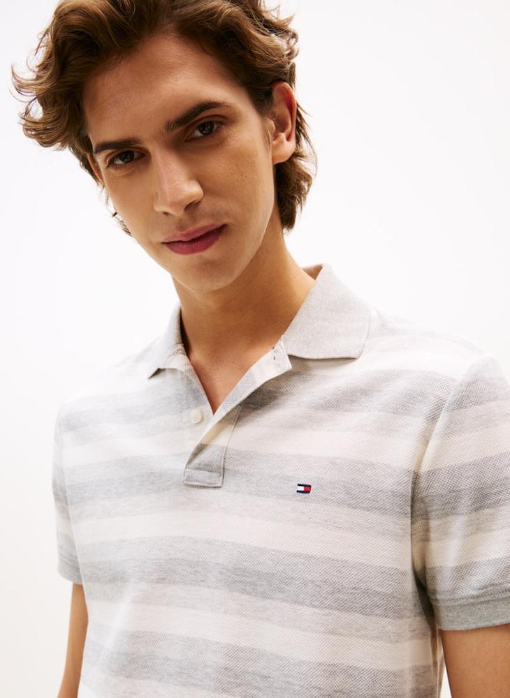 تومي هيلفيغر قميص بولو مخطط بقصّة عادية - Image 3