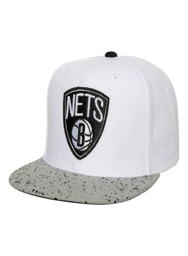 ميتشل آند نيس شبكة Mitchell & Ness NBA® Cement Top Snapback، أبيض/فضي، مقاس واحد - Image 1