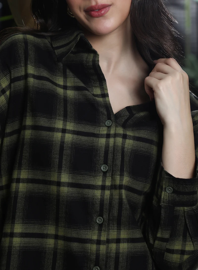 Pinacolada  Women's Seaweed Green Brushed Buffalo-Check Oversized Shirt | نساء | أكمام طويلة | كاروهات | طوق منتشر | كاجوال كبير الحجم | قميص for Women | Best Price UAE