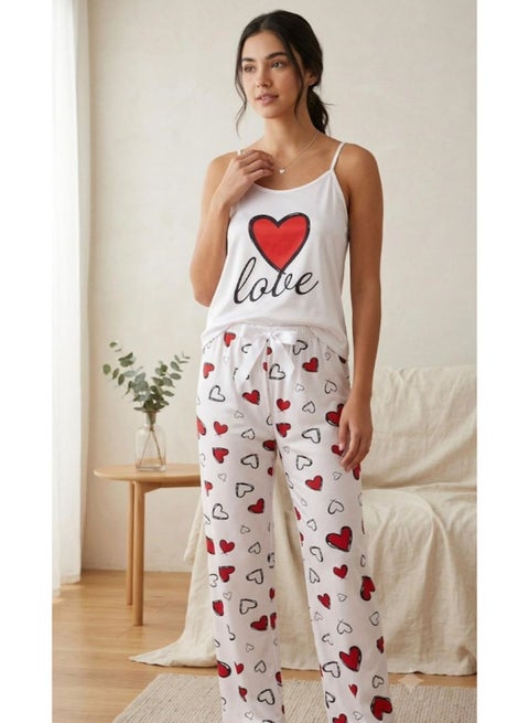 Women's  pajama set (top and pants) with a heart print