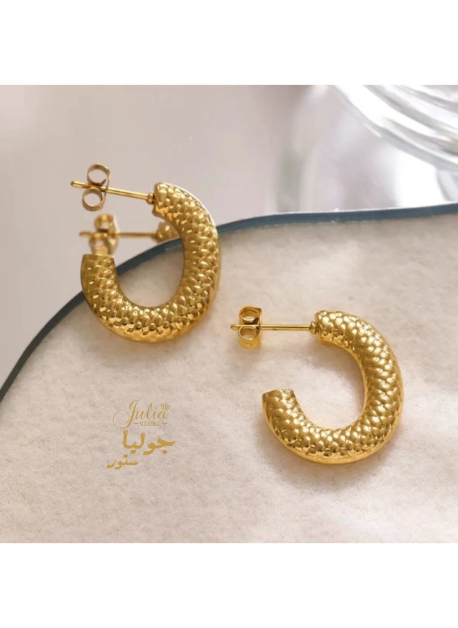 Julia Store 18K Gold Plated 316L Stainless Steel Chunky Hypoallergenic Gold Lightweight Click-Top Hoop Earrings for Women  - Image 5