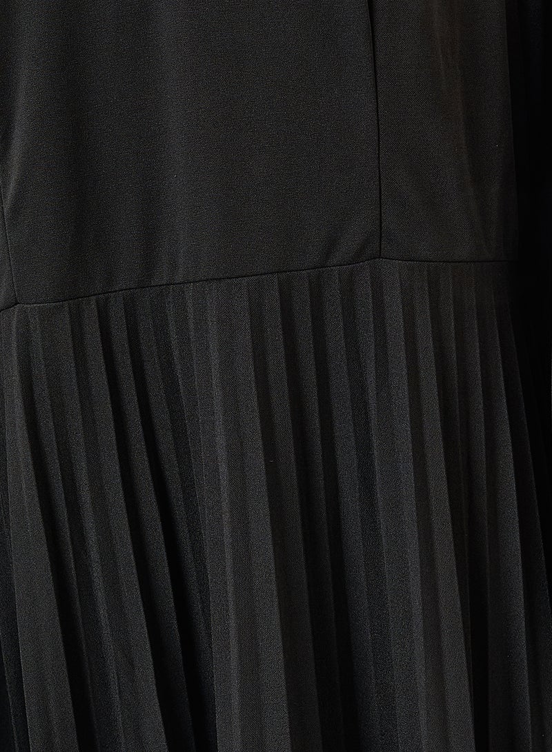 خزانة فستان مقاس كبير بكسرات وياقة بفتحة مفتاح - Image 3