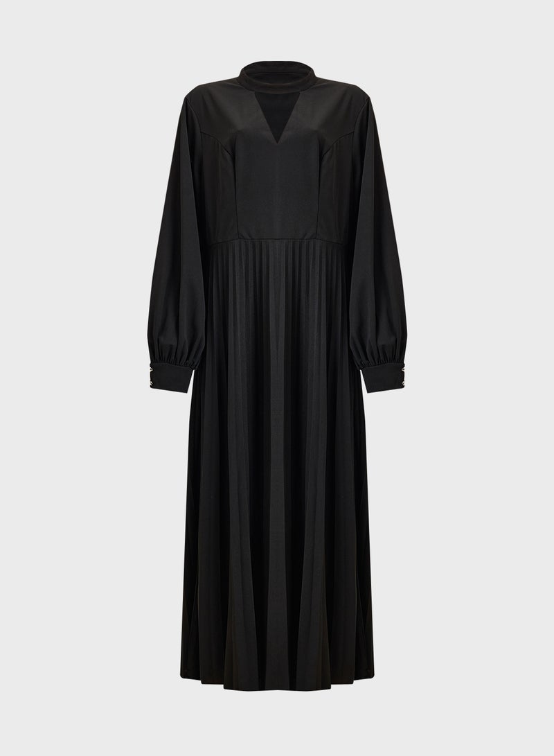 خزانة فستان مقاس كبير بكسرات وياقة بفتحة مفتاح - Image 1