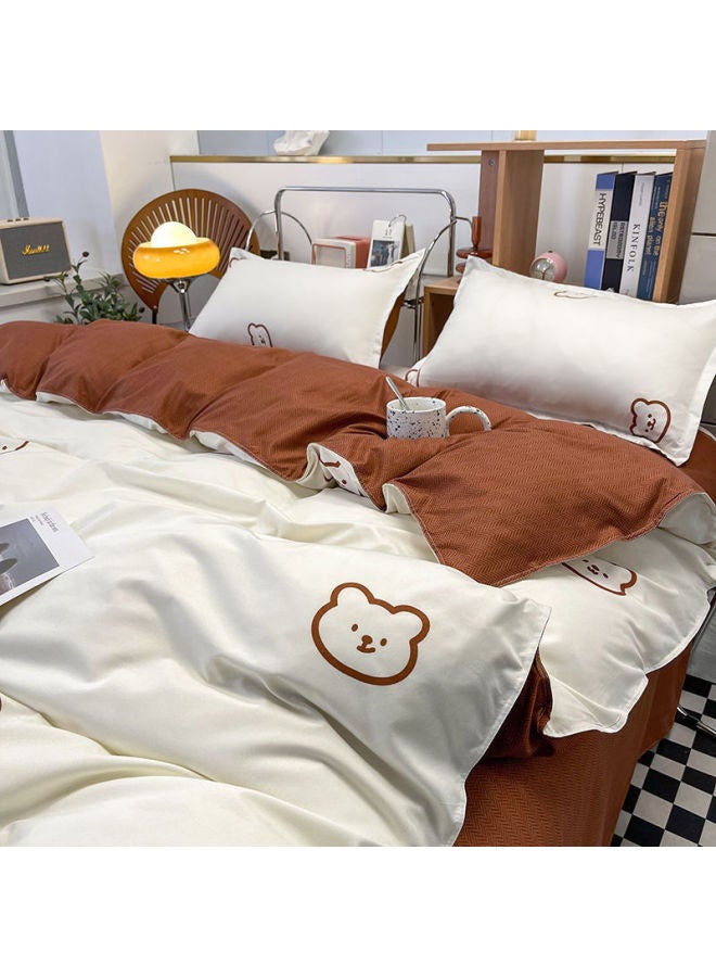 طقم لحاف من أربع قطع من Nanjiren من القطن المغسول لسرير سكن الطلاب، طقم لحاف فردي مكون من ثلاث قطع، غطاء لحاف - اللون: بطاقة بيضاء على شكل دب - المواصفات: طقم مكون من ثلاث قطع بطول 1.2 متر [غطاء لحاف 1.5 × 2 متر]] - Image 1