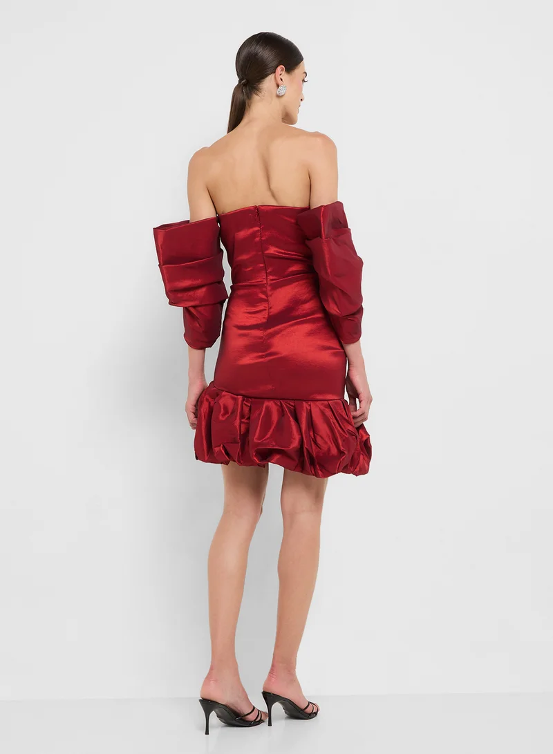جينجر بوتيك eclat luxe off shoulder exaggerated sleeves dresss with ruffle hem