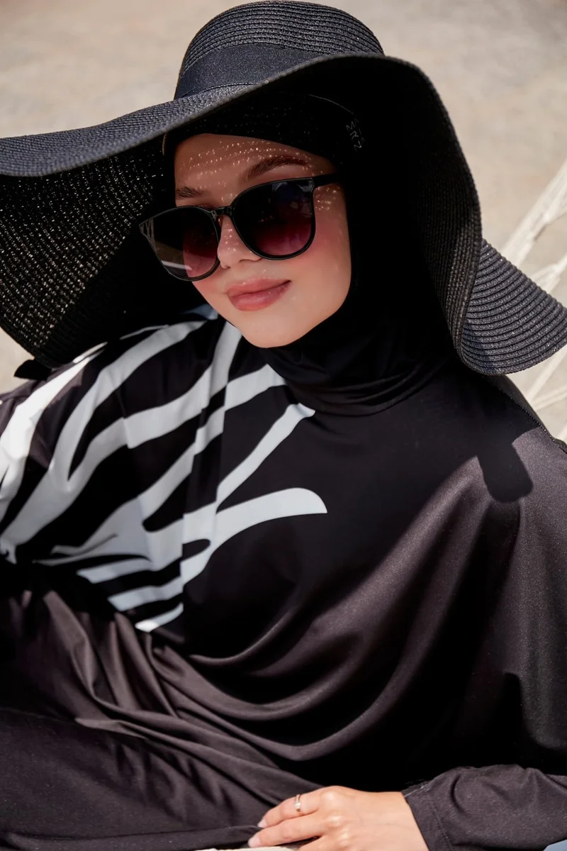 مارينا Black Fully Covered Hijab Swimsuit M2308