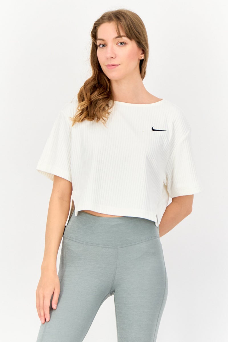 Nike Women Oversized Fit Short Sleeves Outdoor T-Shirt, White - Image 1