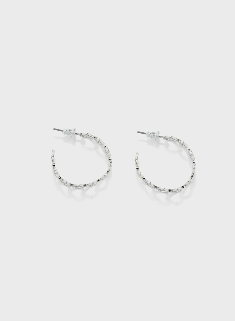URBAN OUTFITTERS Heart Link Metal Hoop