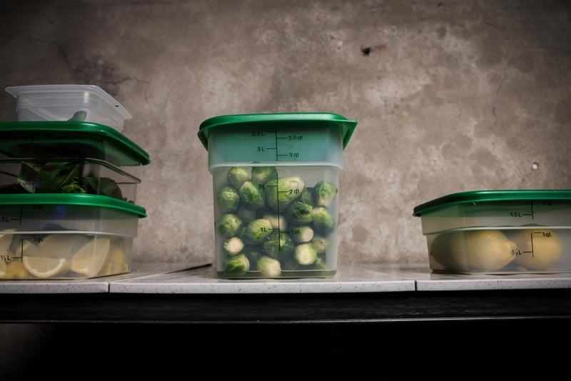 Cambro Food Storage Container with Lid (Microwave Safe and BPA-Free) - 2 Pack - Classic Series Square with Green Lid - 4 QT (Quart) - Commercial Grade for Food Prep (Translucent) - Image 3