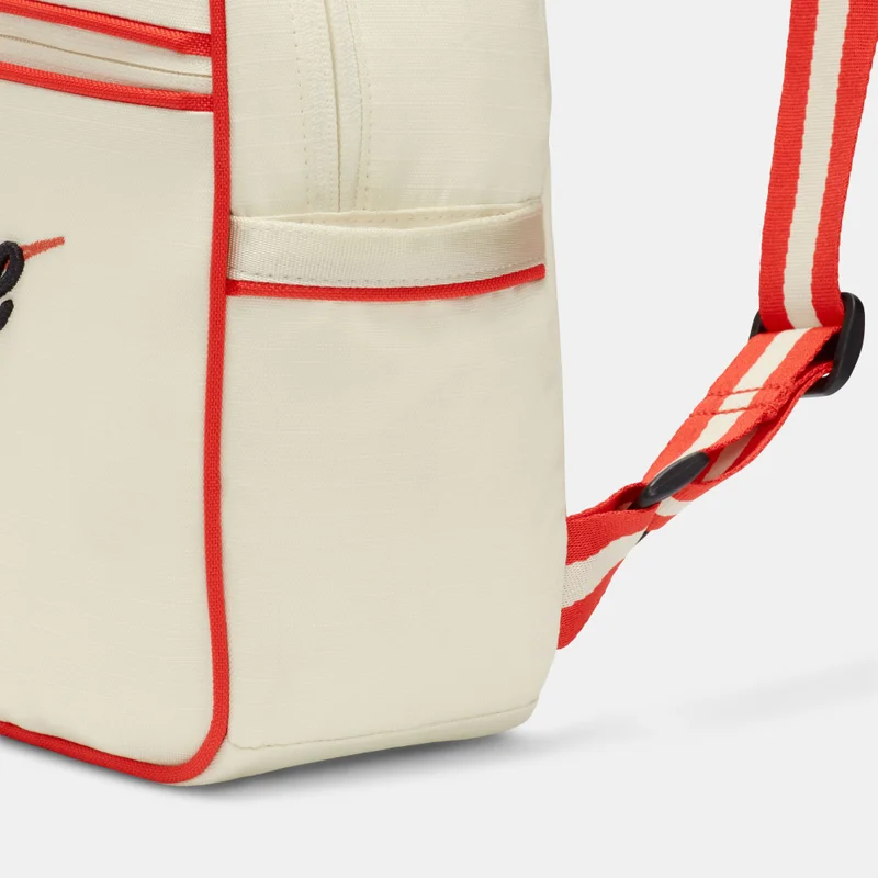 Nike Women's Sportswear Futura 365 Backpack