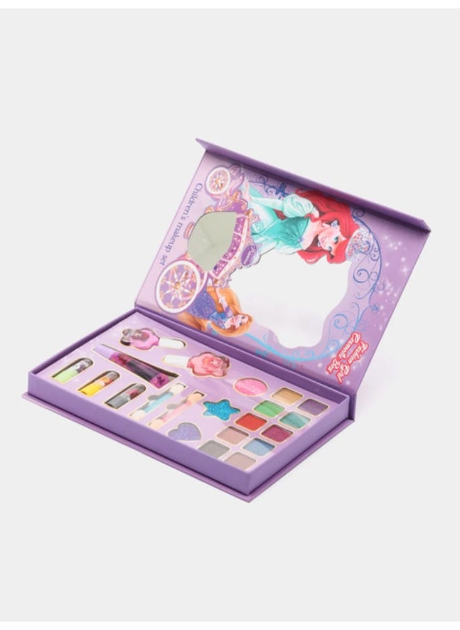 Disney Princess Princess 21 items eyeshadow lipstick gloss varnishes brushes  - Image 3