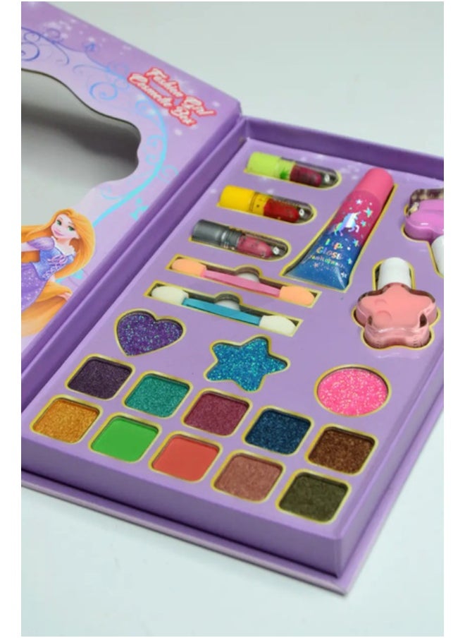 Disney Princess Princess 21 items eyeshadow lipstick gloss varnishes brushes  - Image 4
