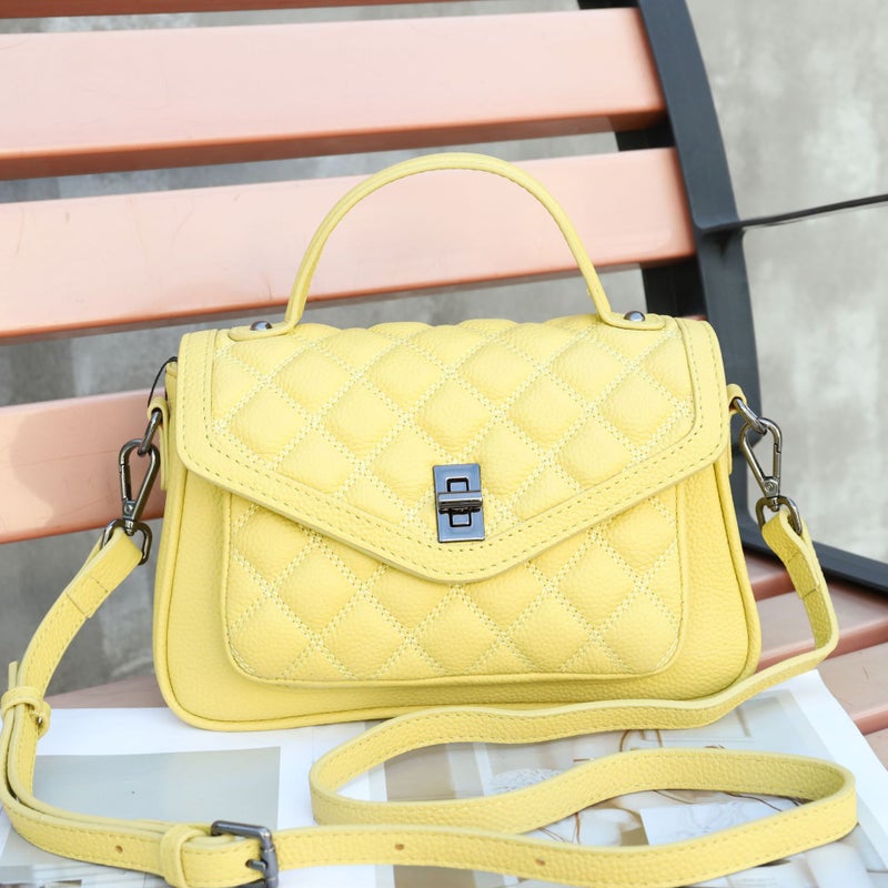 Small Fragrant Style Diamond Lattice Handbag First Layer Cowhide Portable Style Texture New Bag Female Manufacturers - Image 1