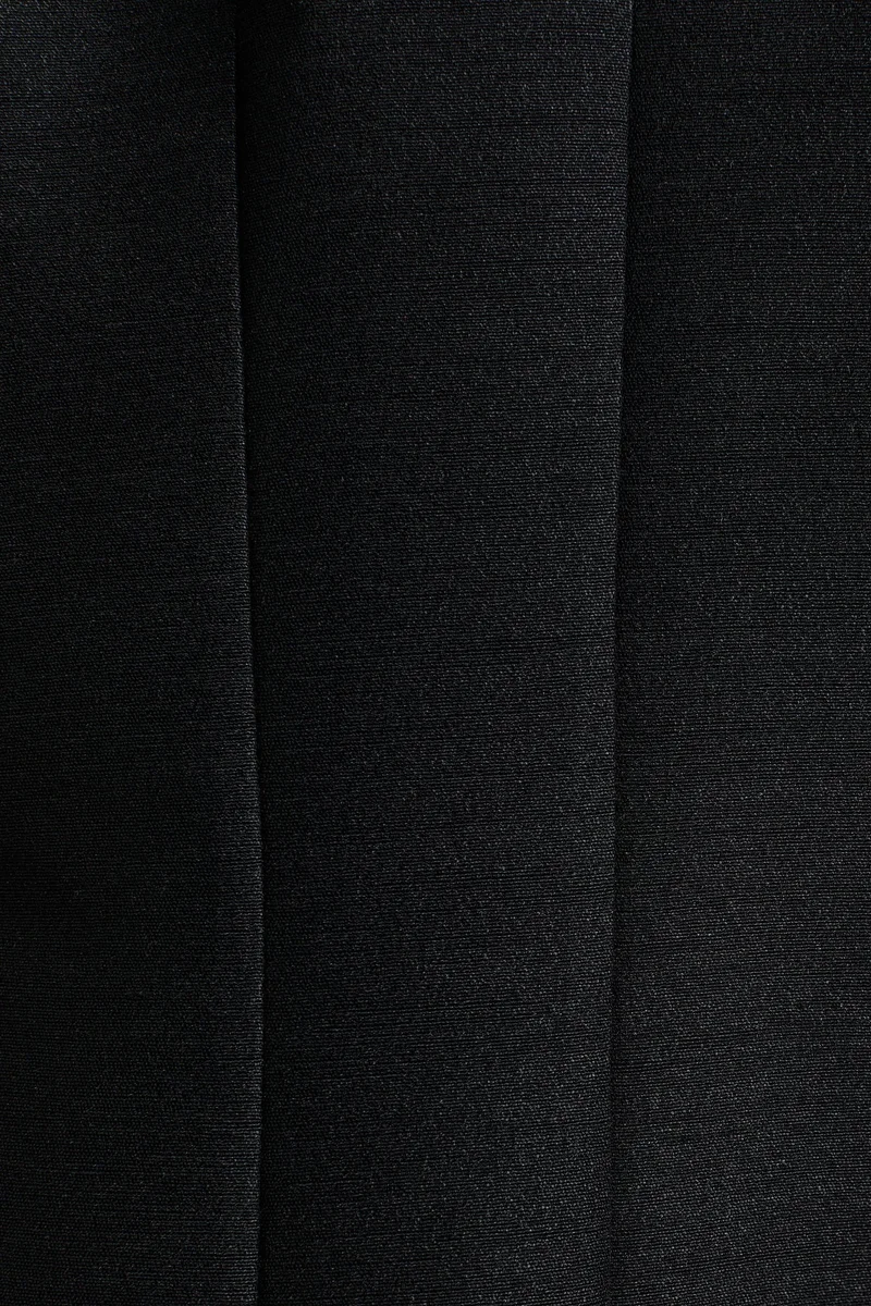 اتش اند ام بلوزة بقبة V