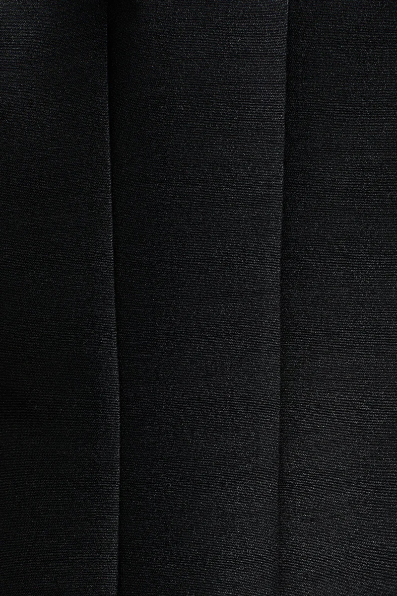 اتش اند ام بلوزة بقبة V