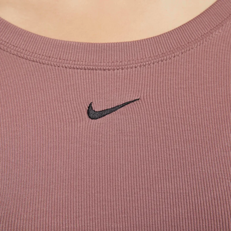 Nike Women's Sportswear Chill Scoop-Back Long-Sleeve Mini-Rib Top