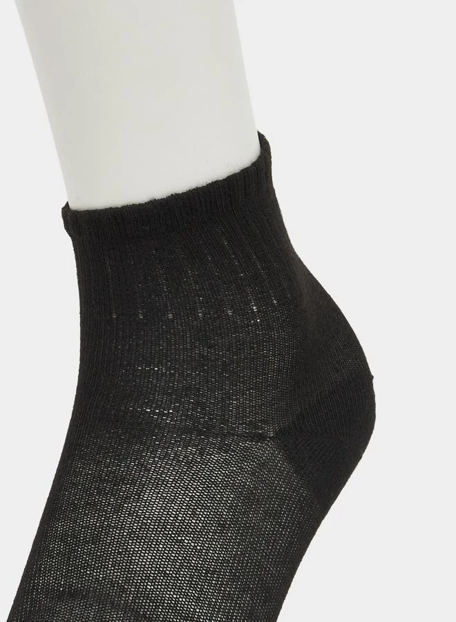 Styli Styli Set of 5 - Solid Crew Socks