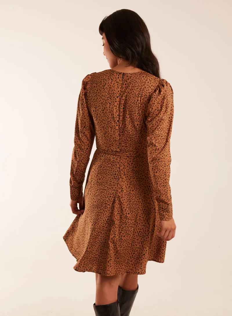 بلو فانيلا Leopard Print Round Neck Skater Mini Dress