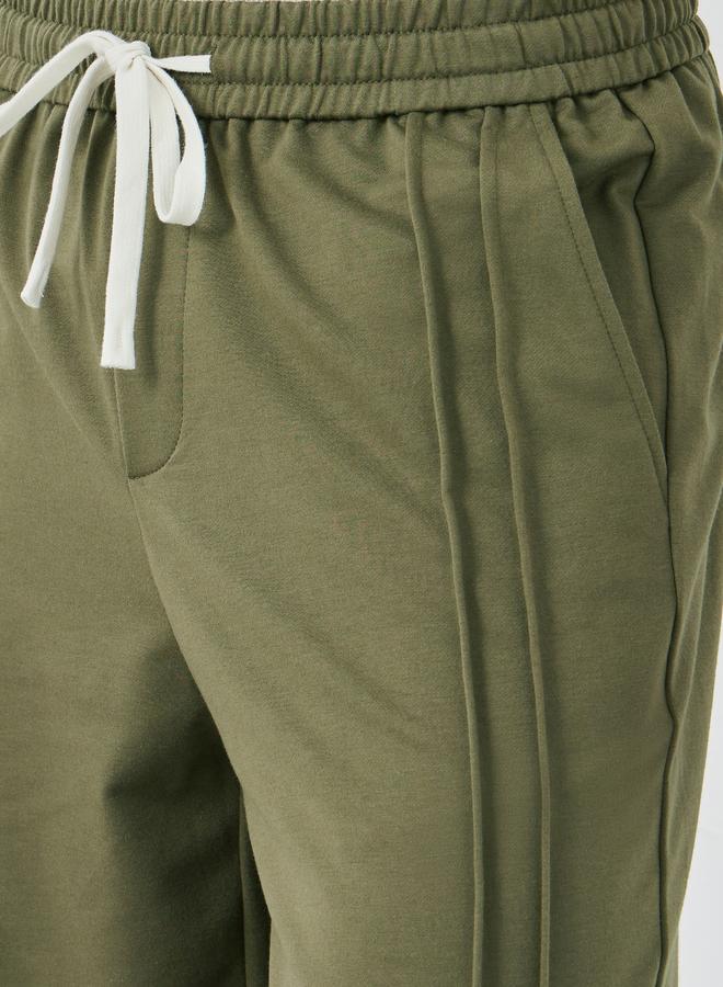 ستايلي بنطلون جوجر ستايلي بقصة مريحة مع رباط - Image 3