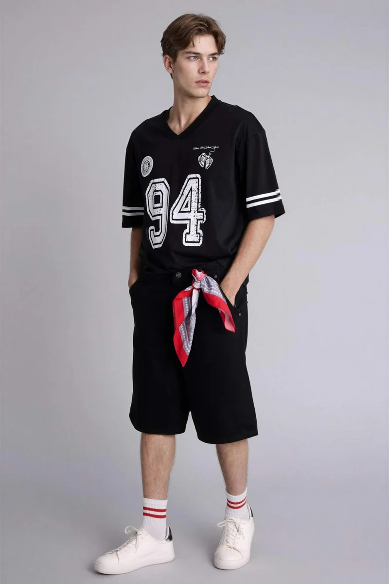 ديفاكتو Baggy Fit Bermuda Shorts