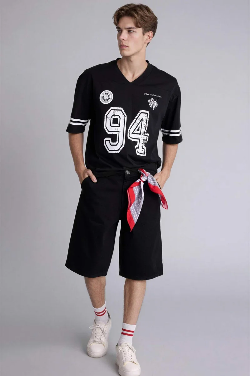 ديفاكتو Baggy Fit Bermuda Shorts