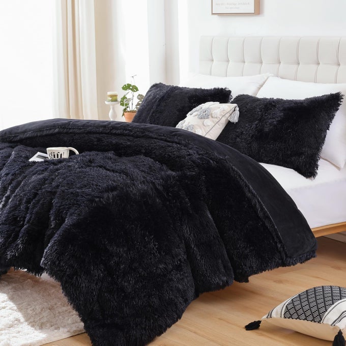 FLUFFY QUEEN COMFORTER SET FAUX FUR BLACK COMFORTER SET QUEEN SIZE LUXURY FUZZY BEDDING SET SOFT SHAGGY BED SET FOR ALL SEASON 3 PIECES 1 COMFORTER 2 PILLOWCASES