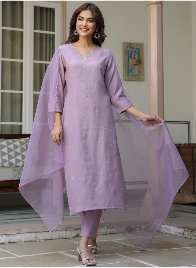 Janasya Janasya Embellished Straight Kurta and Trousers with Dupatta Set