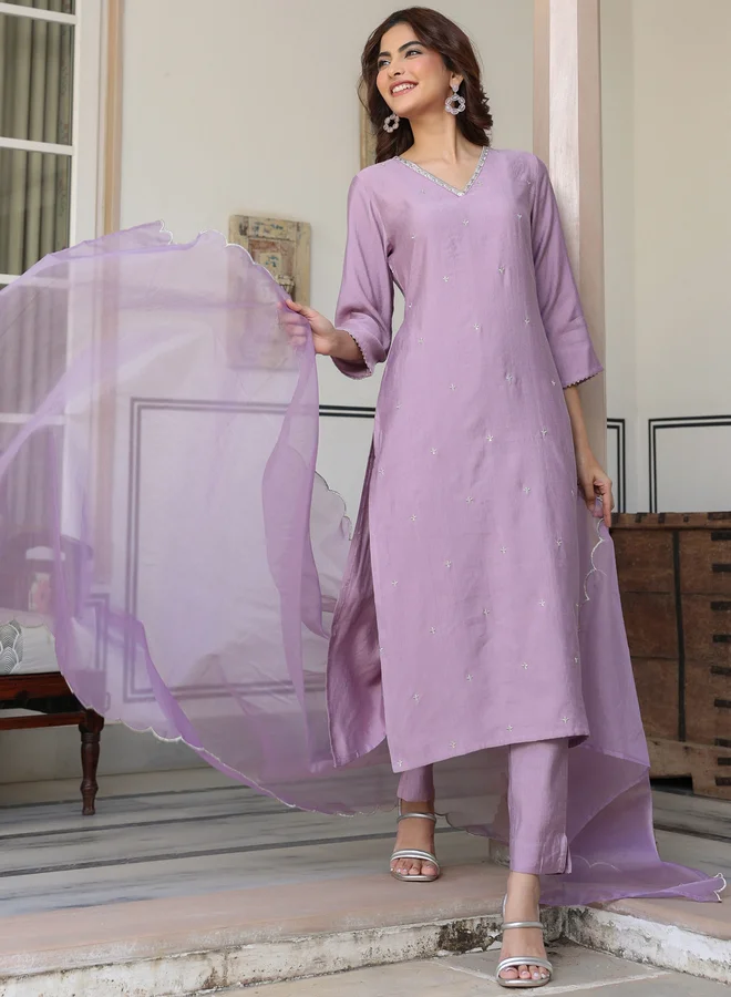Janasya Janasya Embellished Straight Kurta and Trousers with Dupatta Set